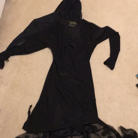 Vampire Costume Dress - Picture 2 of 6